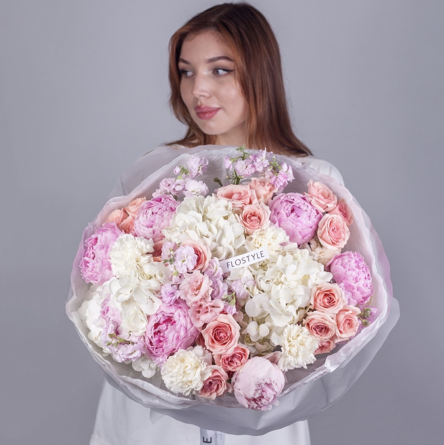 buket s gortenziej i pionami 2